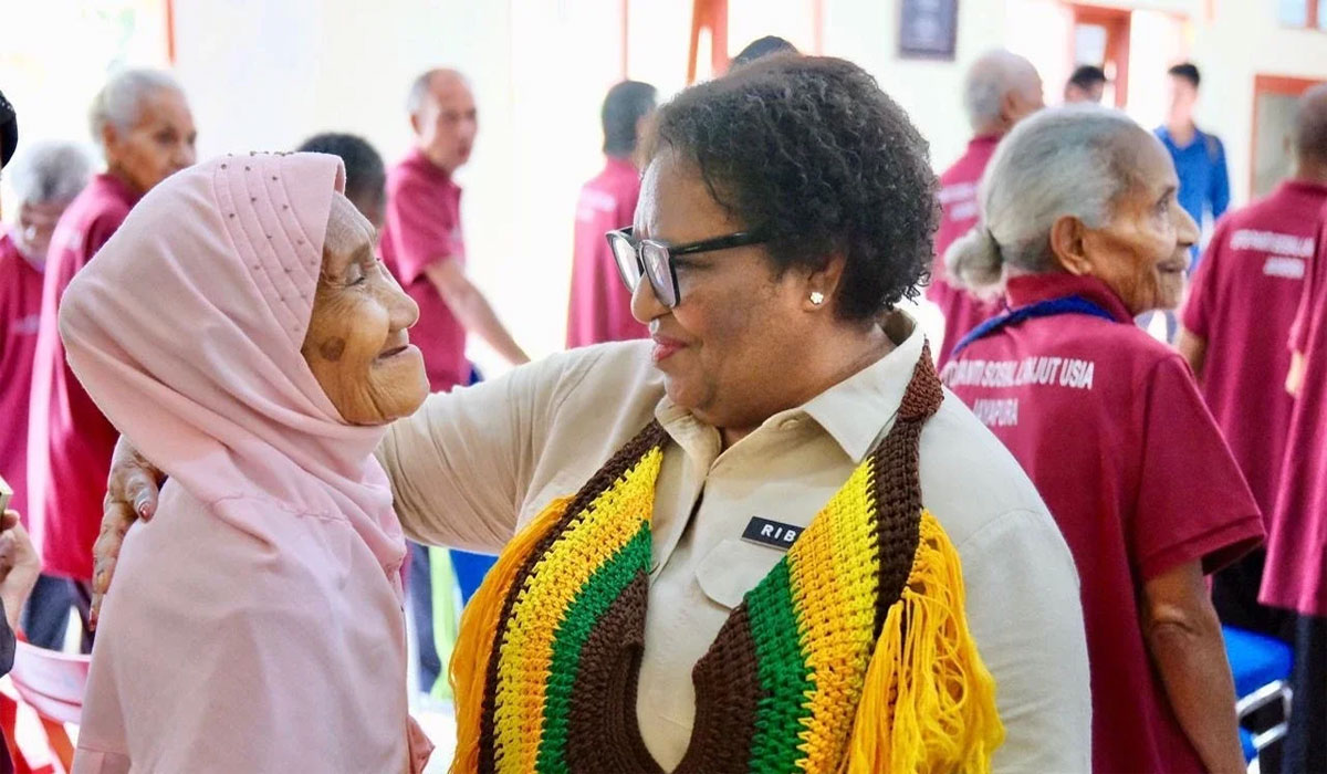 Kabar Baik! Wamendagri Pastikan Pemerintah Beri Perhatian Khusus Untuk Lansia di Jayapura