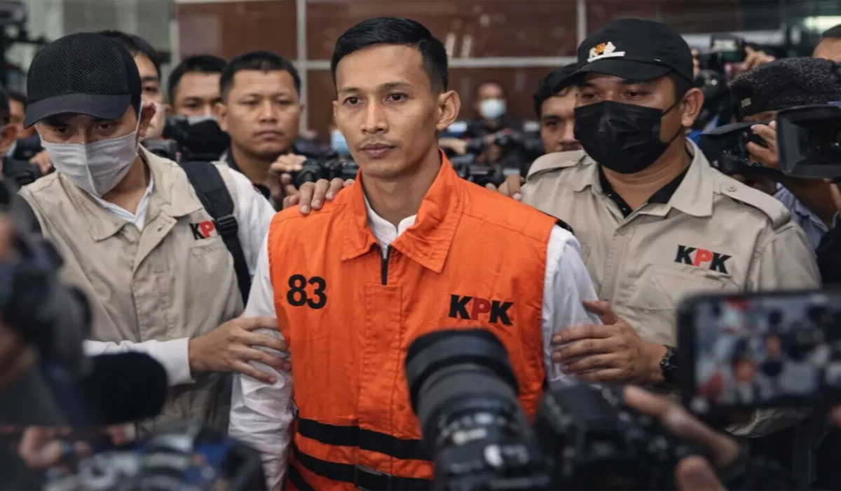BREAKING: Ajudan Gubernur Riau Abdul Wahid Resmi Ditahan KPK!